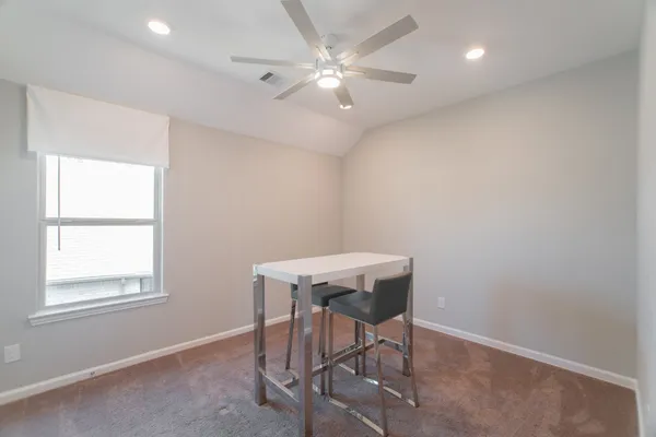 $2,800 | 438 Lake Day Drive, Conroe, TX 77304