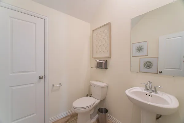 $2,800 | 438 Lake Day Drive, Conroe, TX 77304