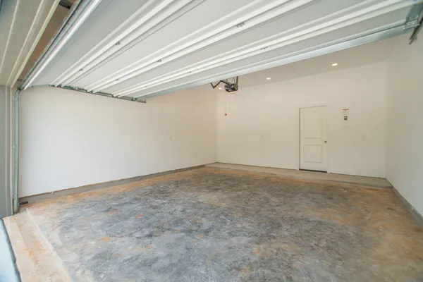 $2,800 | 438 Lake Day Drive, Conroe, TX 77304