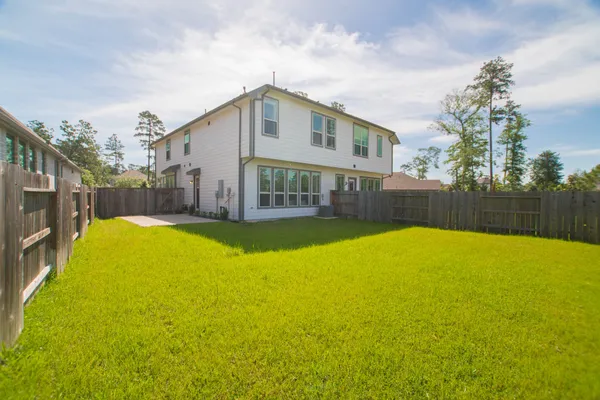 $2,800 | 438 Lake Day Drive, Conroe, TX 77304