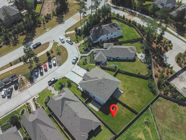 $2,800 | 438 Lake Day Drive, Conroe, TX 77304