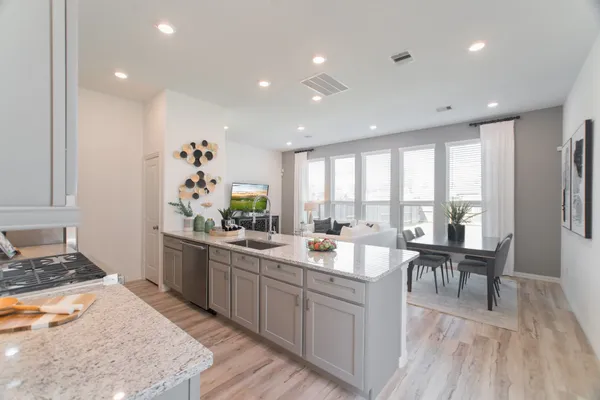 $2,800 | 438 Lake Day Drive, Conroe, TX 77304