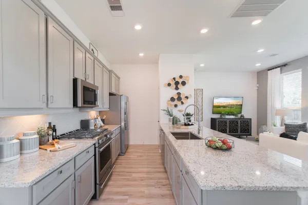 $2,800 | 438 Lake Day Drive, Conroe, TX 77304