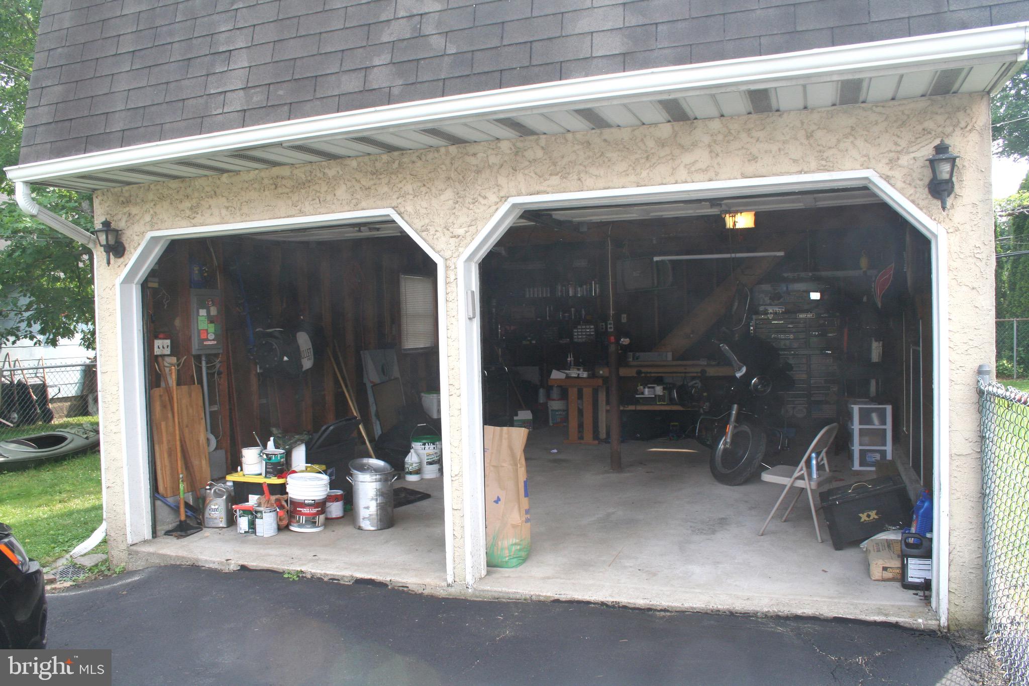 234 East County Line Road Hatboro, PA 19040 - Photo 4 of 29 2 car garage with 2nd floor room