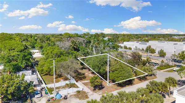 $638,000 | 2995 Terrace Avenue, Naples, FL 34104