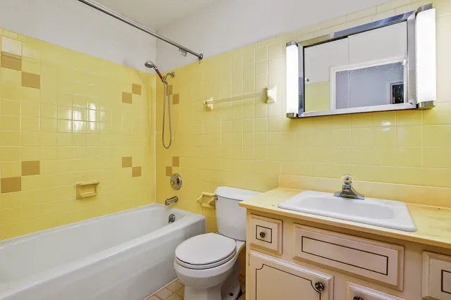 $349,900 | 1409 Sequoia Lane, Darien, IL 60561