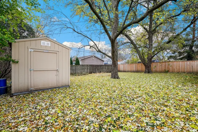 $349,900 | 1409 Sequoia Lane, Darien, IL 60561