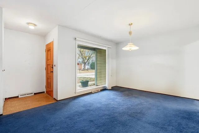 $349,900 | 1409 Sequoia Lane, Darien, IL 60561