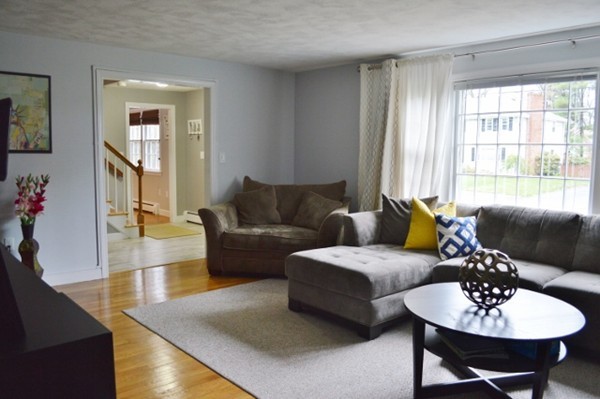 17 Emily Road Framingham, MA 01701 - Photo 3 of 23