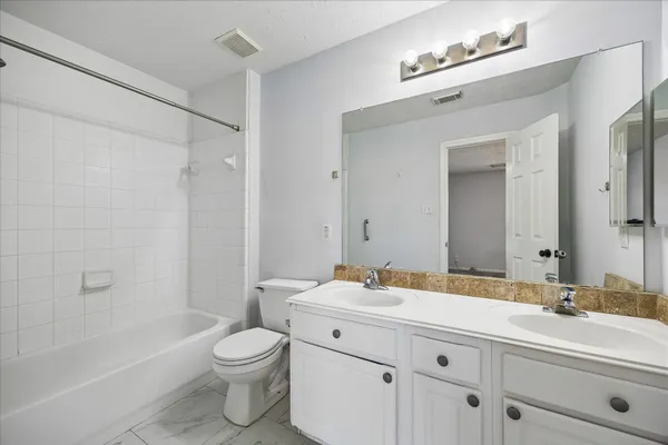 $2,250 | 11522 Whittier Bridge Lane, Sugar Land, TX 77498