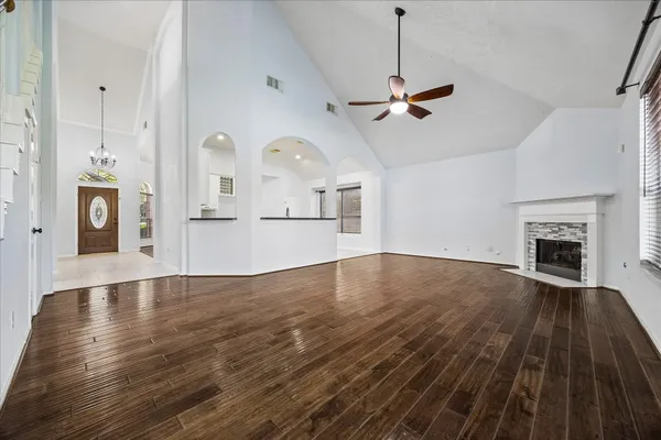 $2,250 | 11522 Whittier Bridge Lane, Sugar Land, TX 77498