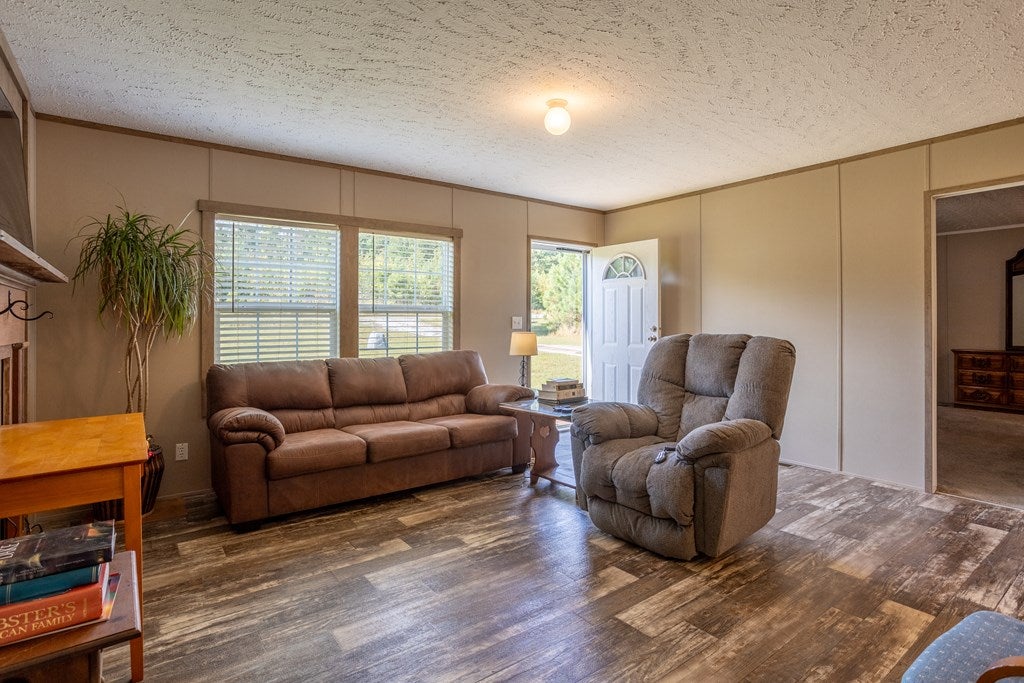 6112 Tillman Road Brodnax, VA 23920 - Photo 5 of 25 Gallery Image 5