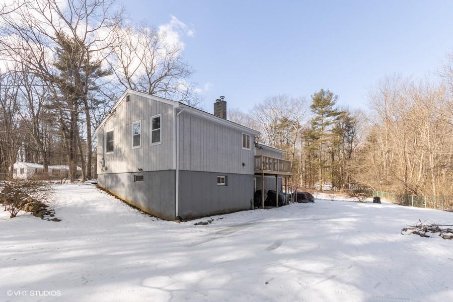 53 Lewis Road Kittery, ME 03904 - Photo 18 of 41 01_53-Lewis-Rd_2001_Web (1)