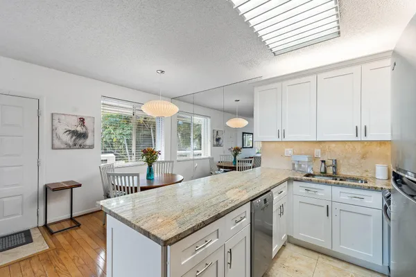 $4,000 | 353 Highway 1, Unit C7, Jupiter, FL 33477