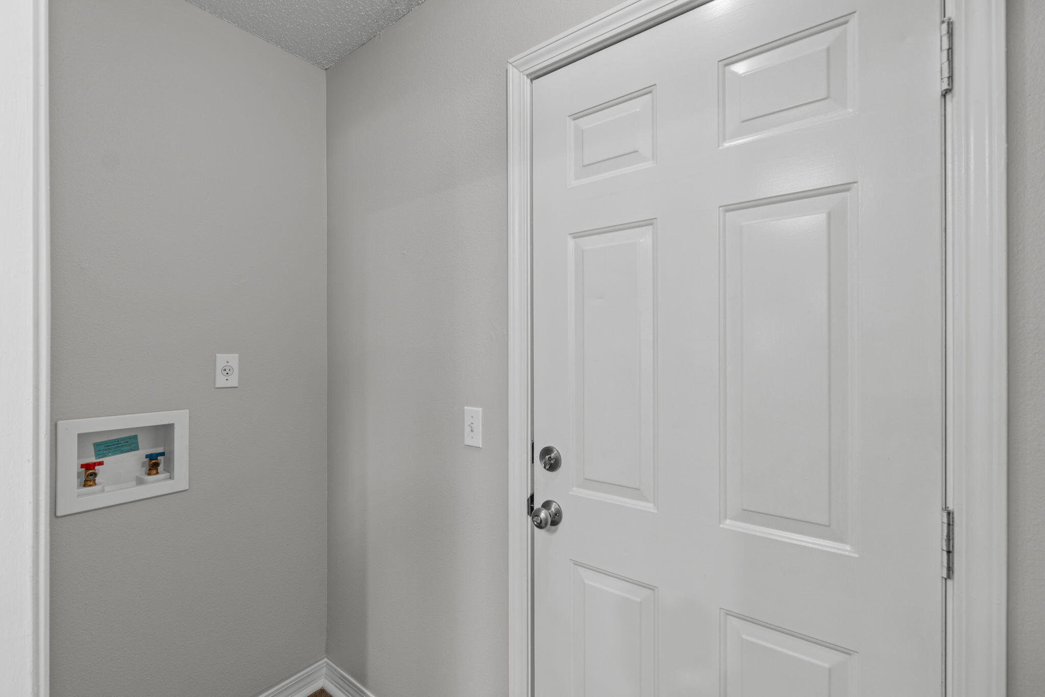 8134 Menorca Street Navarre, FL 32566 - Photo 16 of 54 a view of elevator