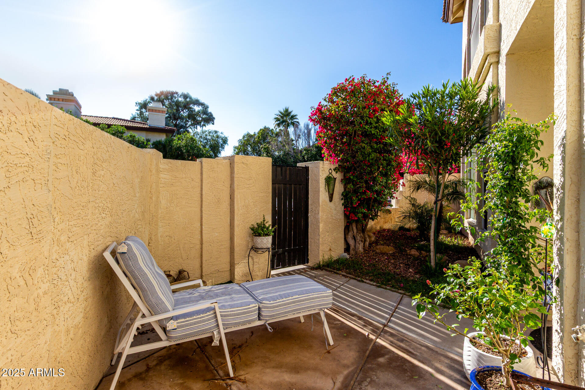 8818 South 51st Street, Unit 1 Phoenix, AZ 85044 - Photo 25 of 26 a outdoor space with garden view