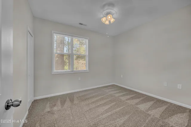 $1,500 | 915 Downey Branch Lane, Wilmington, NC 28403