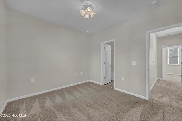 $1,500 | 915 Downey Branch Lane, Wilmington, NC 28403