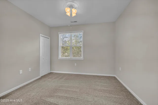 $1,500 | 915 Downey Branch Lane, Wilmington, NC 28403