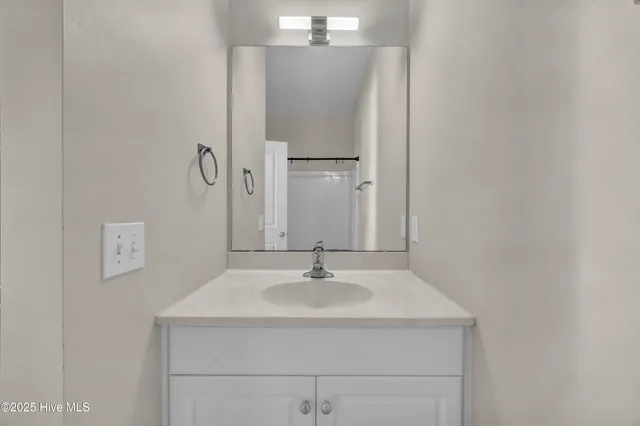 $1,500 | 915 Downey Branch Lane, Wilmington, NC 28403