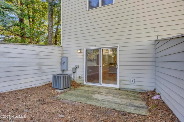 $1,500 | 915 Downey Branch Lane, Wilmington, NC 28403