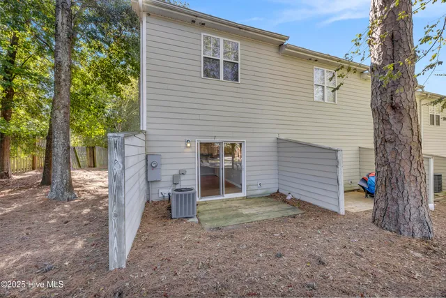 $1,500 | 915 Downey Branch Lane, Wilmington, NC 28403