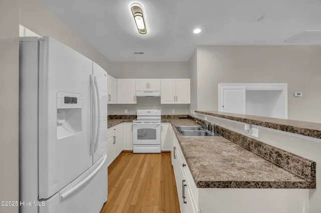 $1,500 | 915 Downey Branch Lane, Wilmington, NC 28403