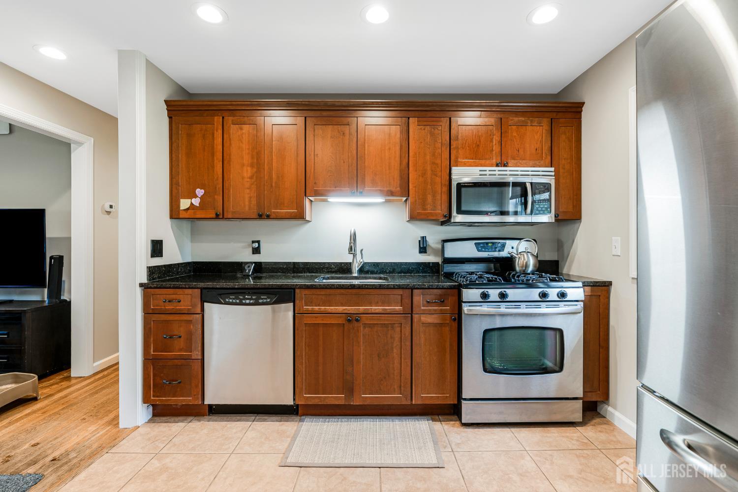 420 Decatur Avenue Middlesex, NJ 08846 - Photo 12 of 26