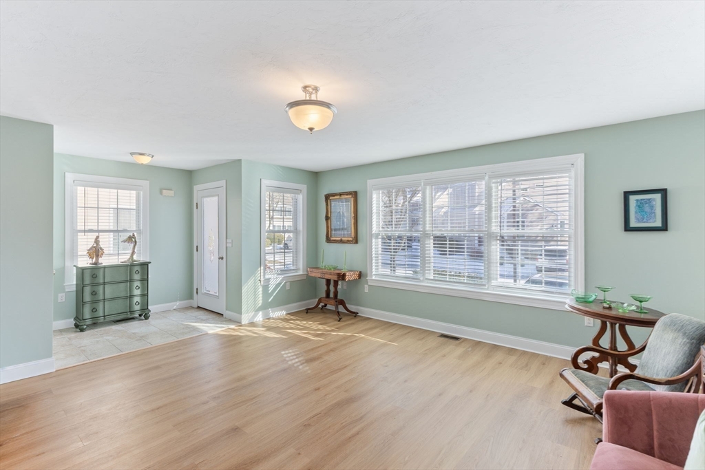 3 Carleton Street, Unit 3 Wareham, MA 02558 - Photo 23 of 41