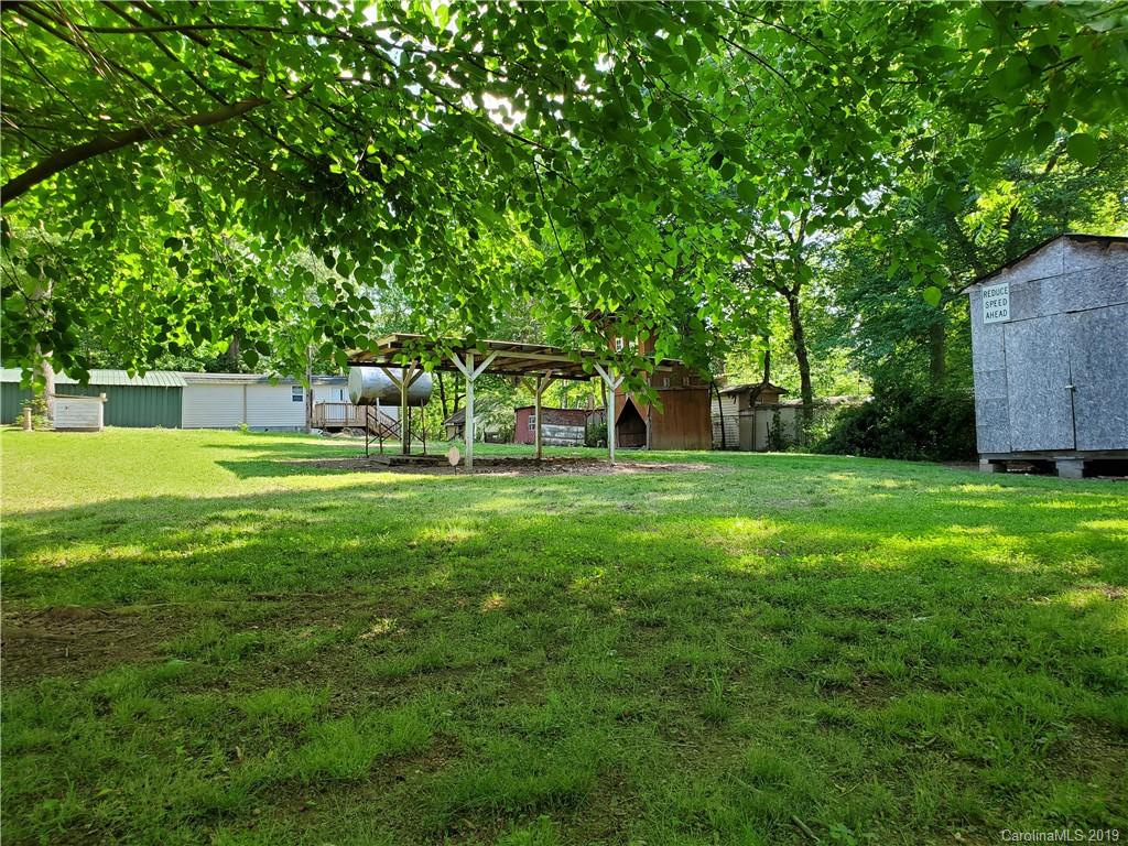 129 Pineridge Road New London, NC 28127 - Photo 4 of 14 Gallery Image 4