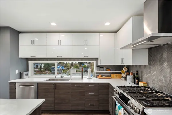 $4,700 | 4726 South Juneau Street, Seattle, WA 98118