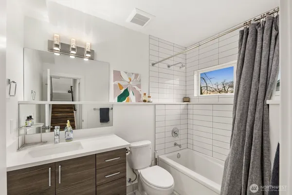 $4,700 | 4726 South Juneau Street, Seattle, WA 98118