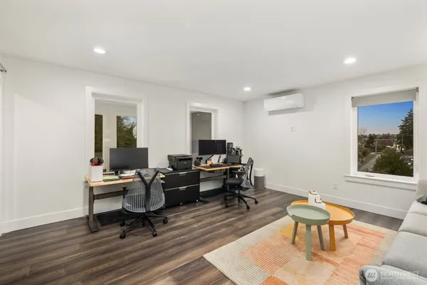 $4,700 | 4726 South Juneau Street, Seattle, WA 98118