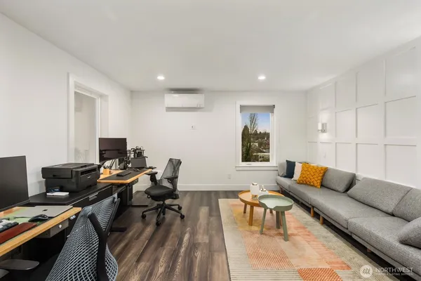 $4,700 | 4726 South Juneau Street, Seattle, WA 98118