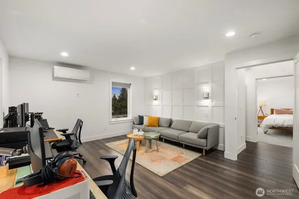 $4,700 | 4726 South Juneau Street, Seattle, WA 98118