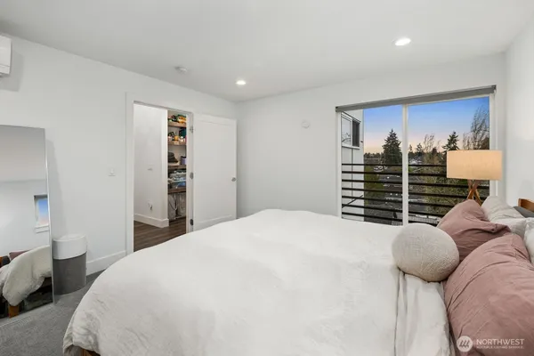 $4,700 | 4726 South Juneau Street, Seattle, WA 98118