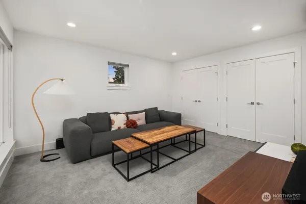 $4,700 | 4726 South Juneau Street, Seattle, WA 98118