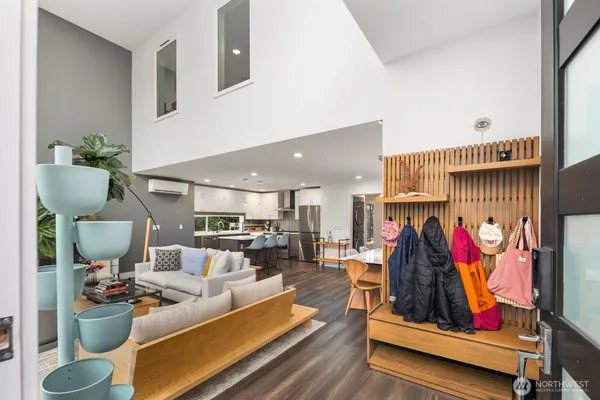 $4,700 | 4726 South Juneau Street, Seattle, WA 98118