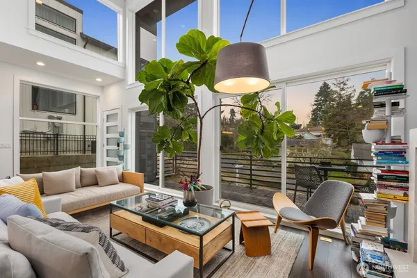 $4,700 | 4726 South Juneau Street, Seattle, WA 98118