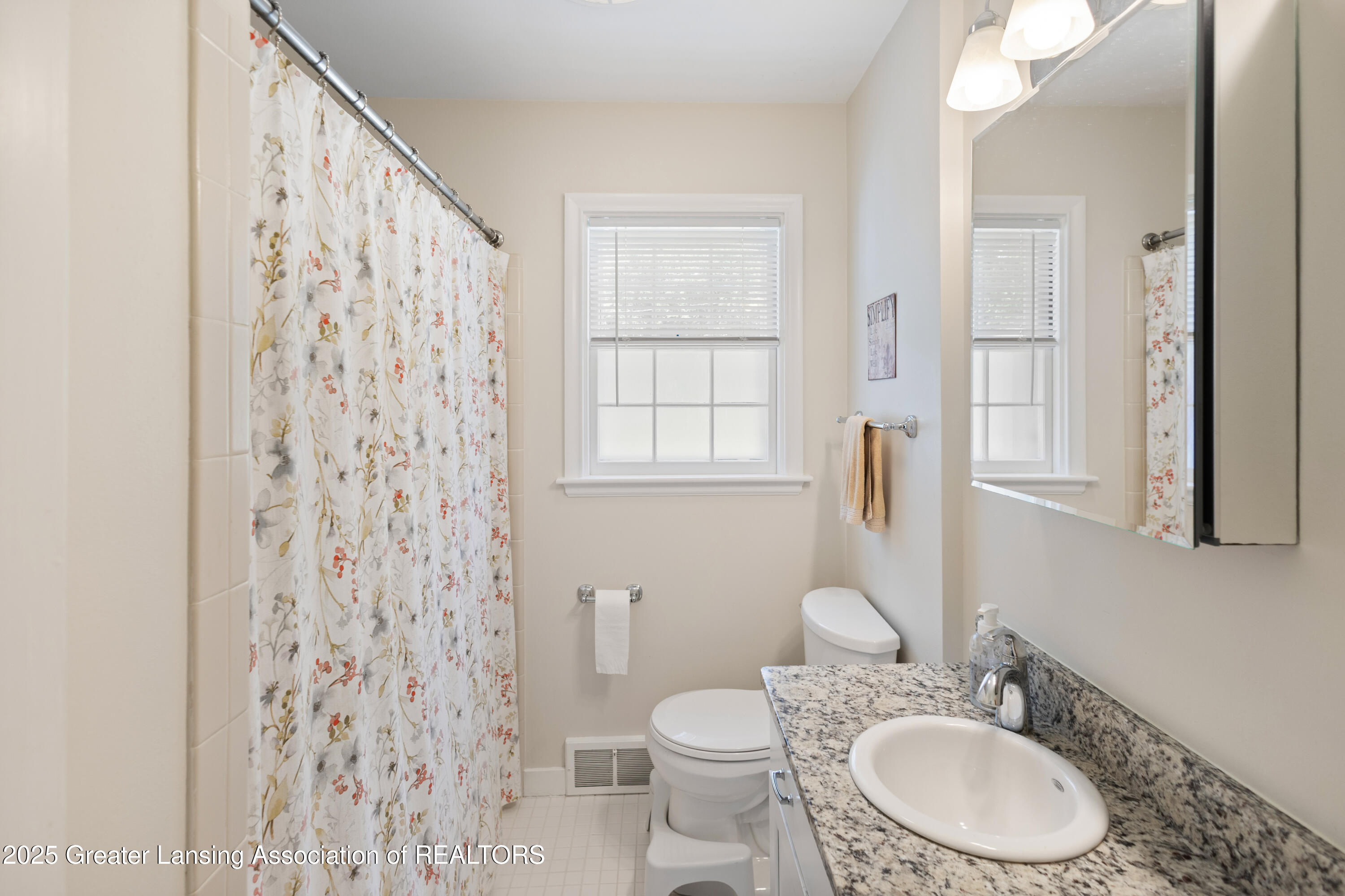 1432 Harvard Road East Lansing, MI 48823 - Photo 25 of 49 HARVARD-19