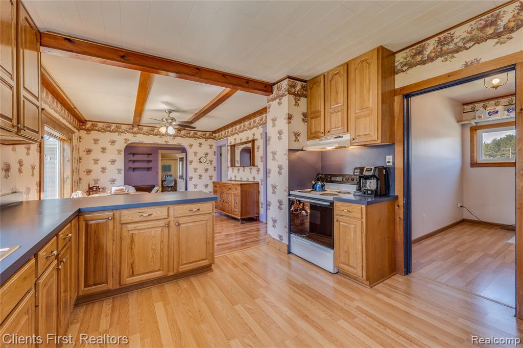 342 North Chambers Road Tawas City, MI 48763 - Photo 12 of 30