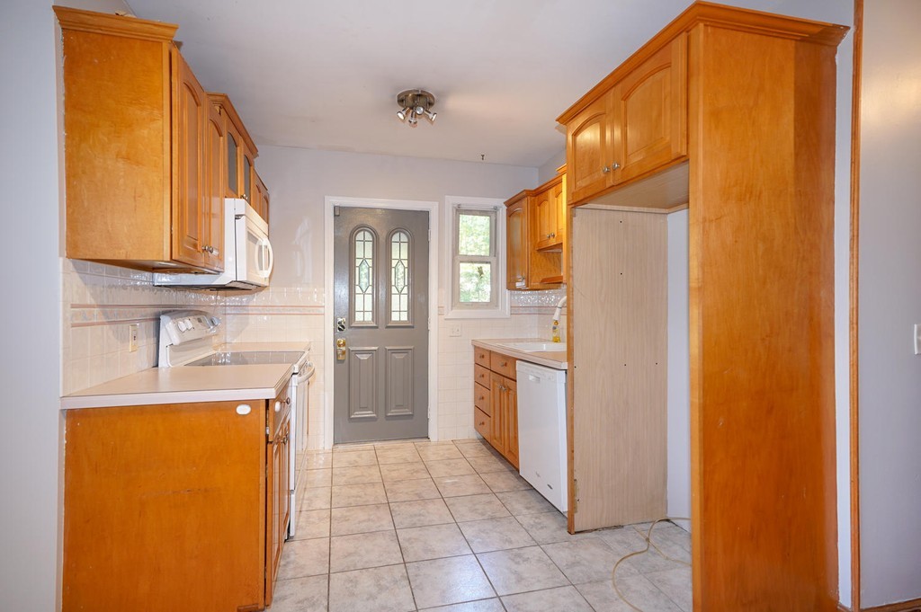 1 Mooney Road Burlington, MA 01803 - Photo 6 of 24 Gallery Image 6