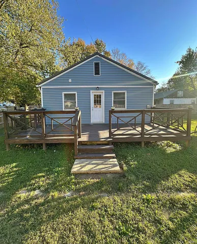 $190,000 | 131 Mcvay Street, Crane, IN 47522