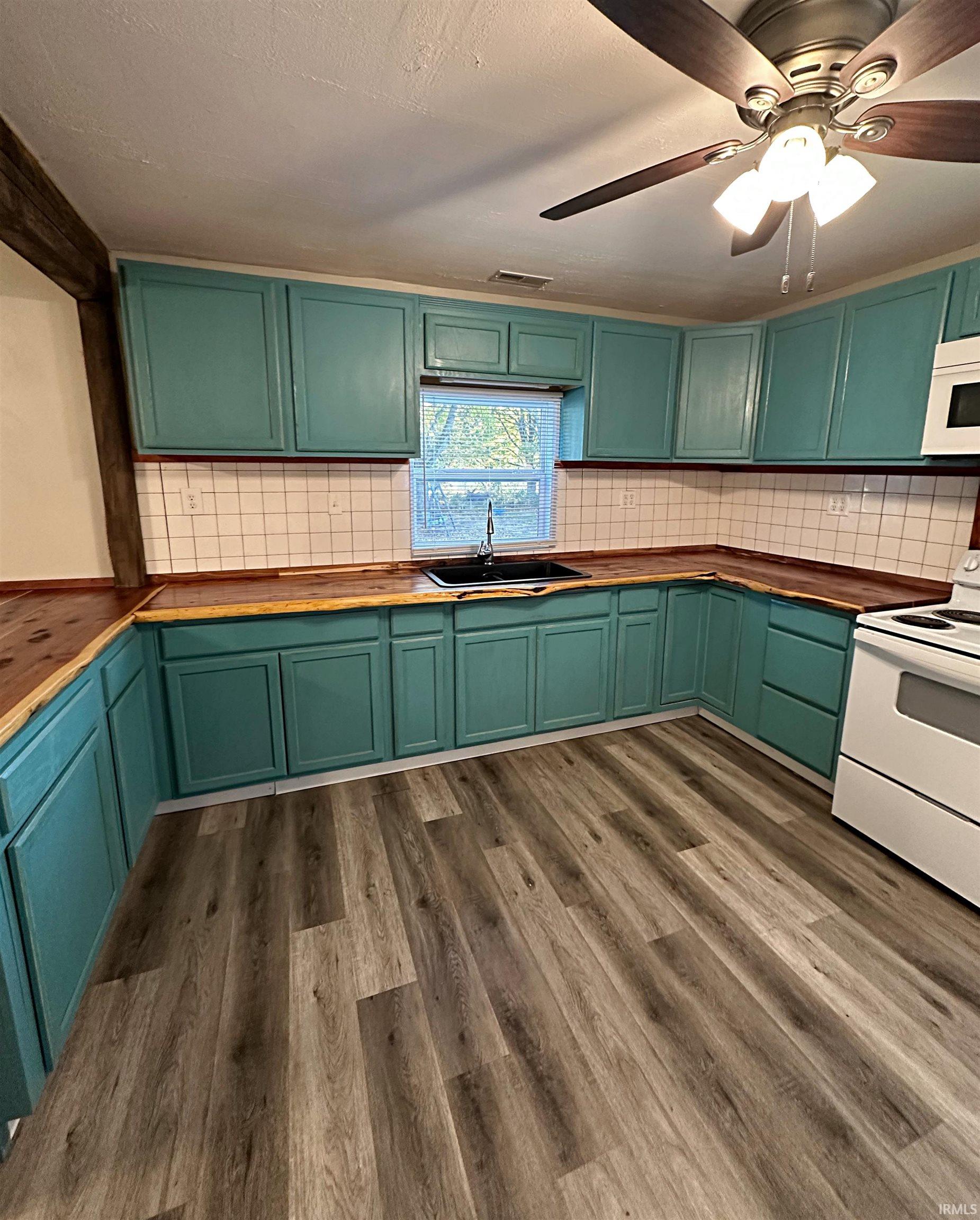 131 Mcvay Street Crane, IN 47522 - Photo 7 of 29