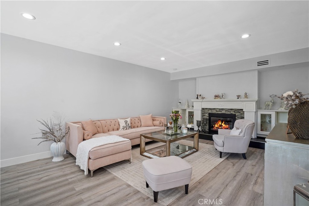 536 Cavanagh Road Glendale, CA 91207 - Photo 17 of 39 a living room with furniture and a fireplace