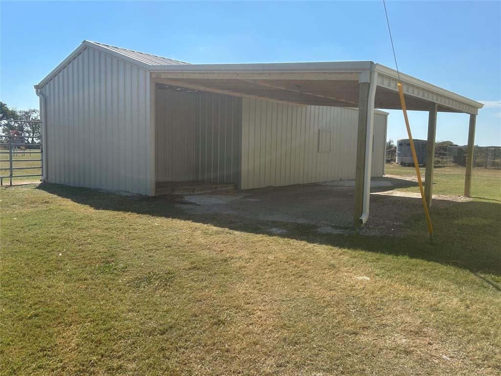 551 Massey Road Gunter, TX 75058 - Photo 39 of 40 a view of an empty room with closet