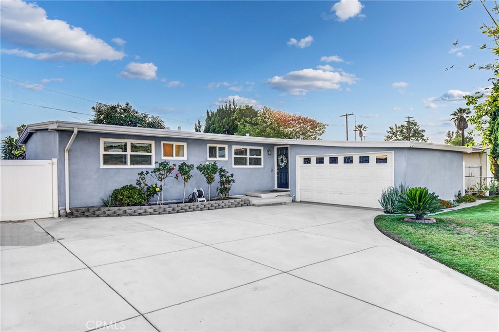 3548 Everest Avenue Riverside, CA 92503 - Photo 2 of 47