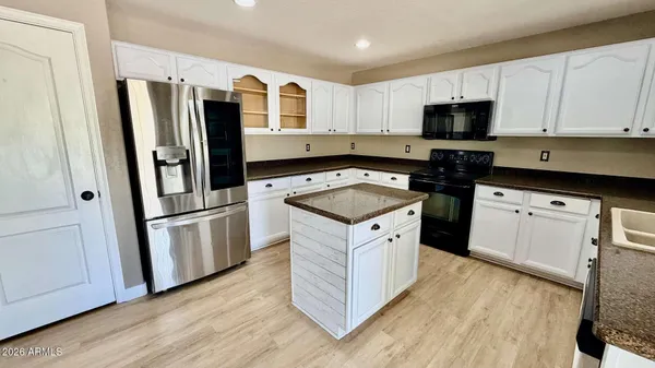 $2,200 | 21054 North Sansom Drive, Maricopa, AZ 85138