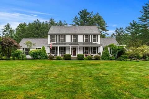 $765,000 | 52 Oak Hill Road, Brookline, NH 03033