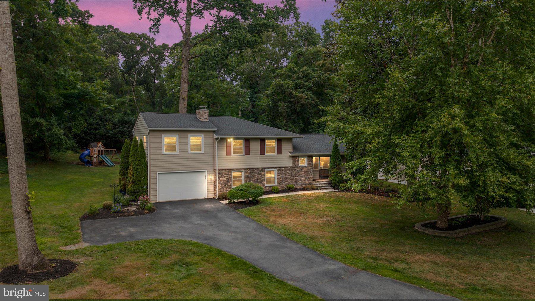 1134 Valley Drive Pasadena, MD 21122 - Photo 2 of 61